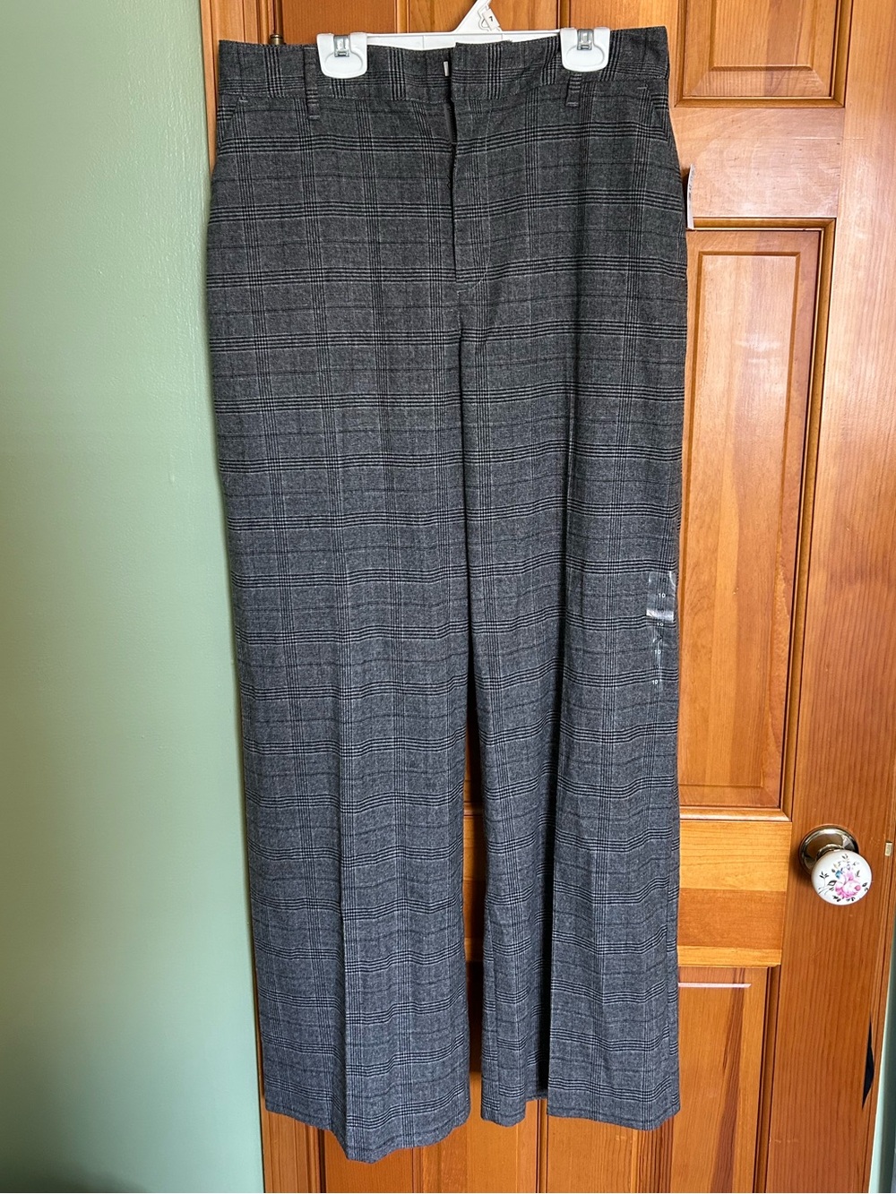 GAP Women’s Gray Plaid Trouser